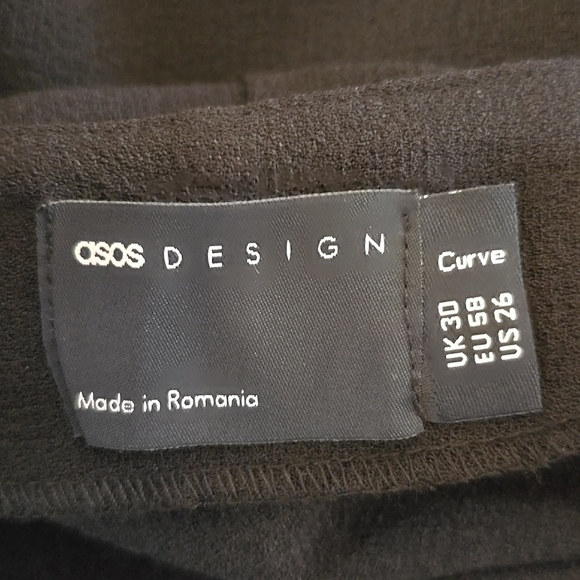 ASOS Design Curve Black Batwing Tie-Front Crepe Midi Dress - Picture 7 of 9